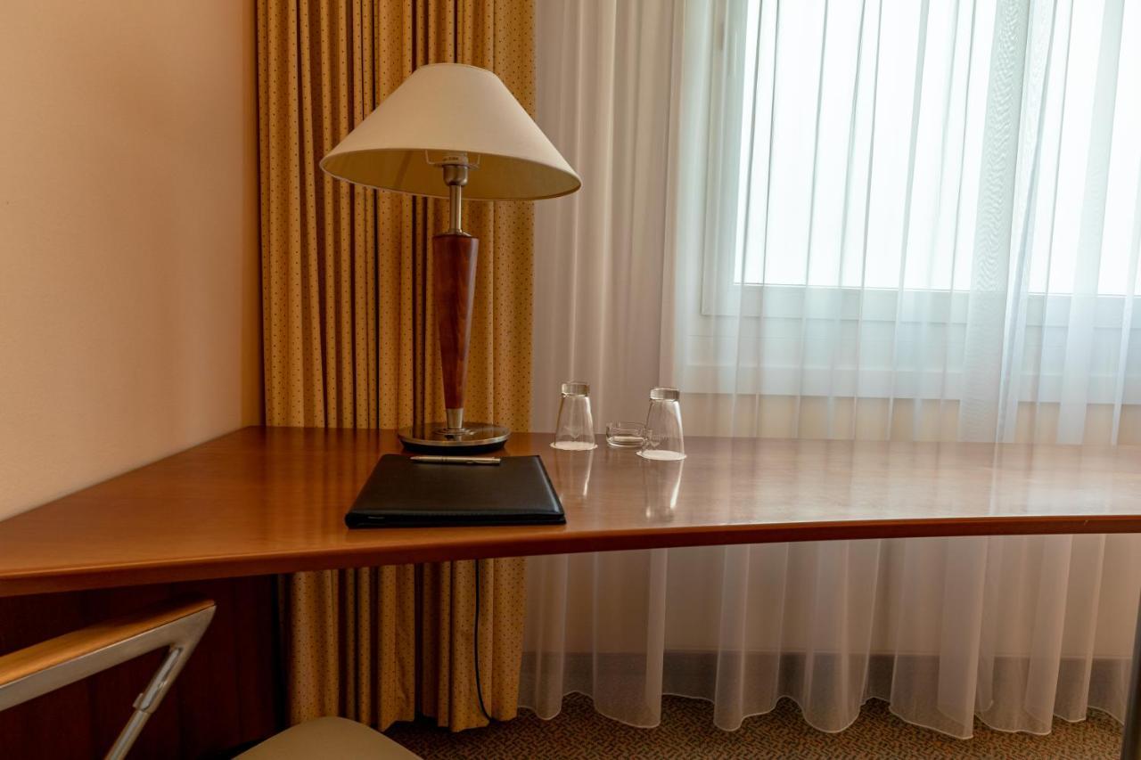 Globana Airport Hotel Schkeuditz Luaran gambar